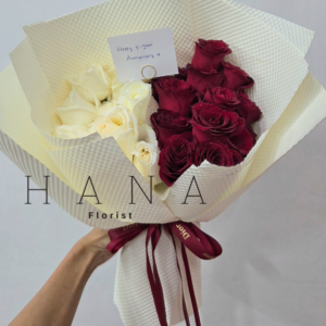 H024(กุฟลาบขาวนอก10ดอกแดงนอก10ดอกห่กระดาษพิมพ์ลายนูน)